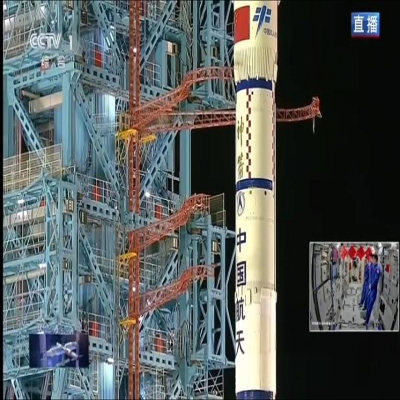 心懷山海，眼有星辰